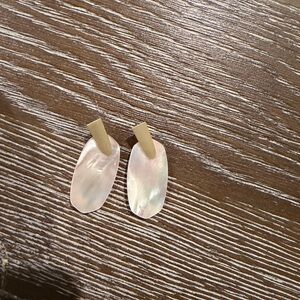 Kendra Scott pale pink earrings